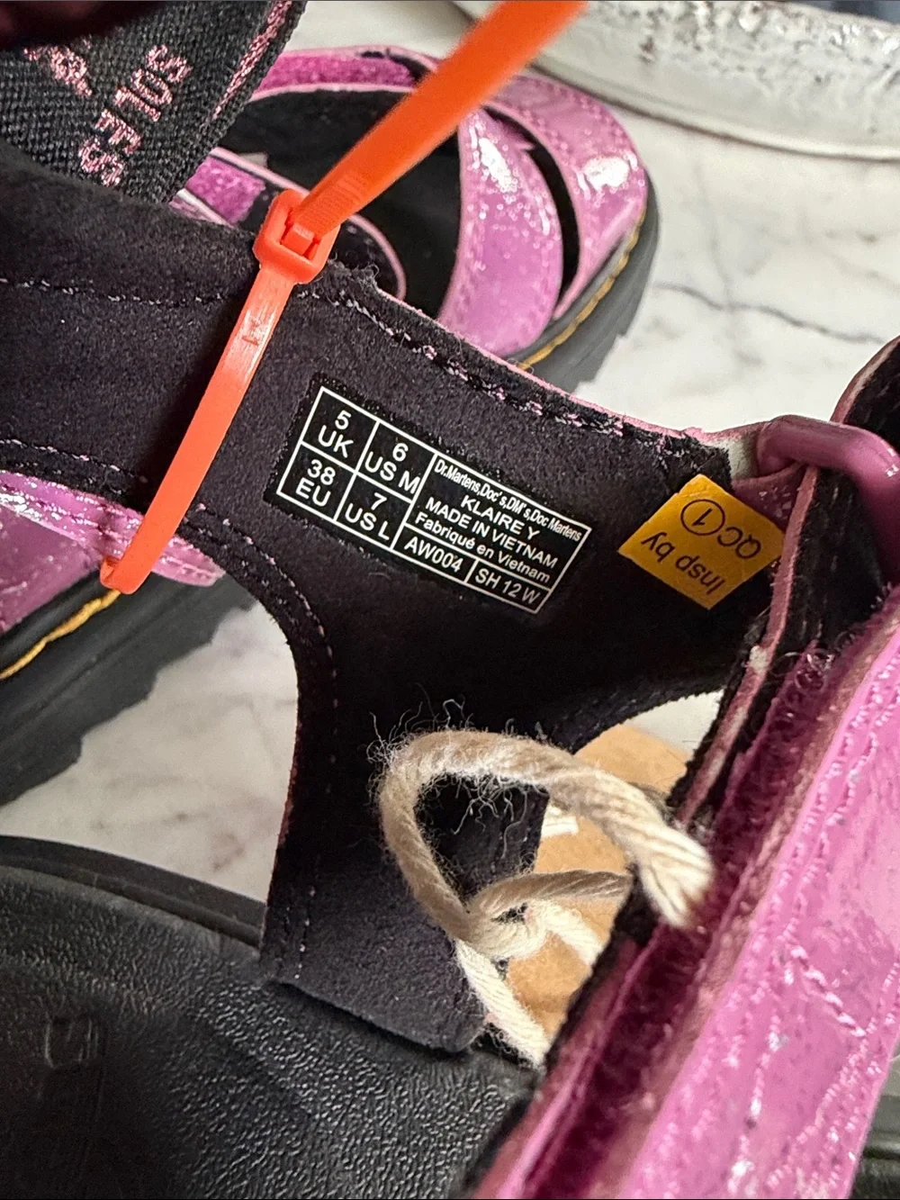 NWT Dr. Martens Airwalk Jr. Klaire Pink Glitter Velcro Sandals Ladies 7